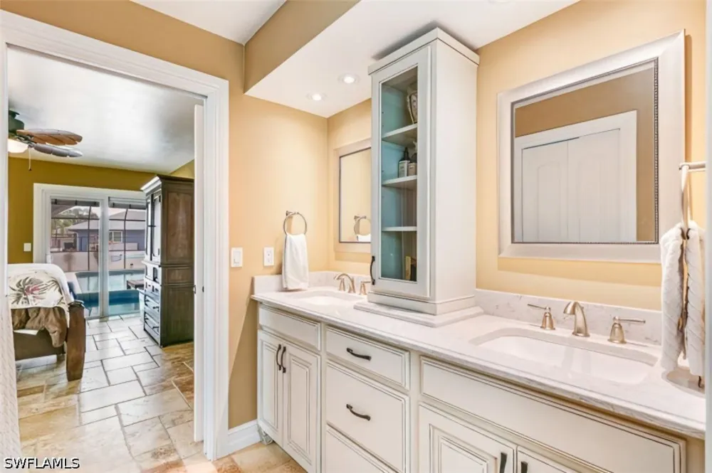 Candlewick Circle E Lehigh Acres, FL 33936