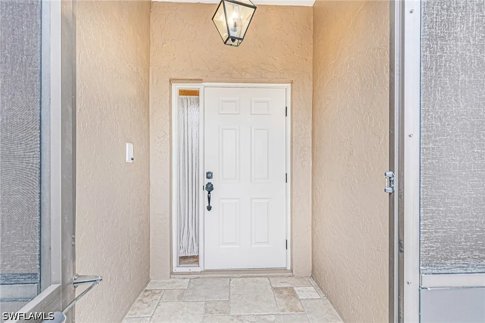 Candlewick Circle E Lehigh Acres, FL 33936