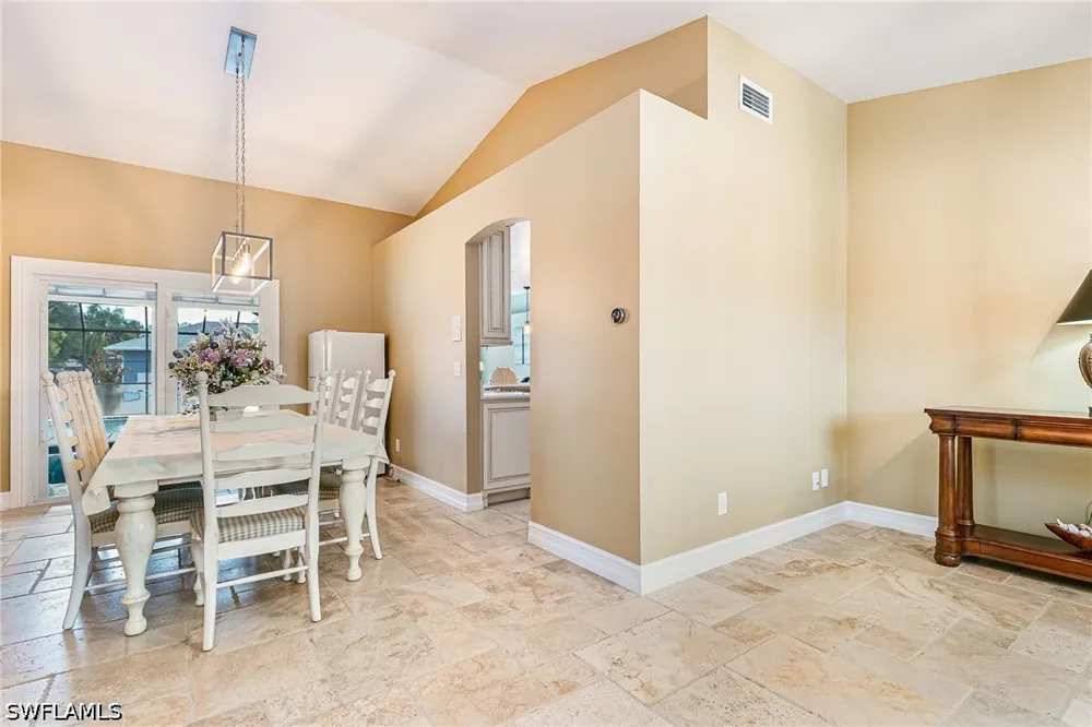 Candlewick Circle E Lehigh Acres, FL 33936