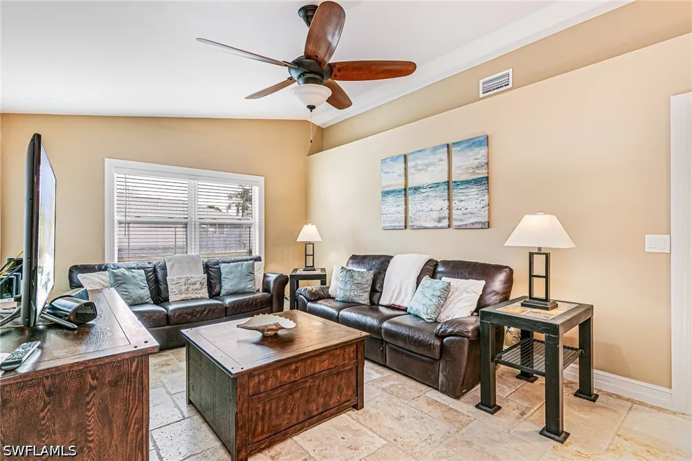 Candlewick Circle E Lehigh Acres, FL 33936