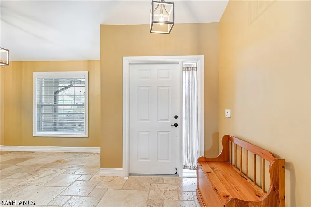 Candlewick Circle E Lehigh Acres, FL 33936