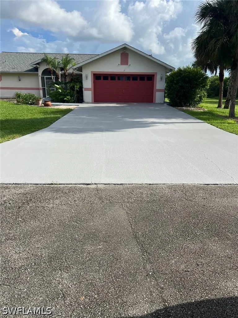 18th Avenue SE Naples, FL 34117
