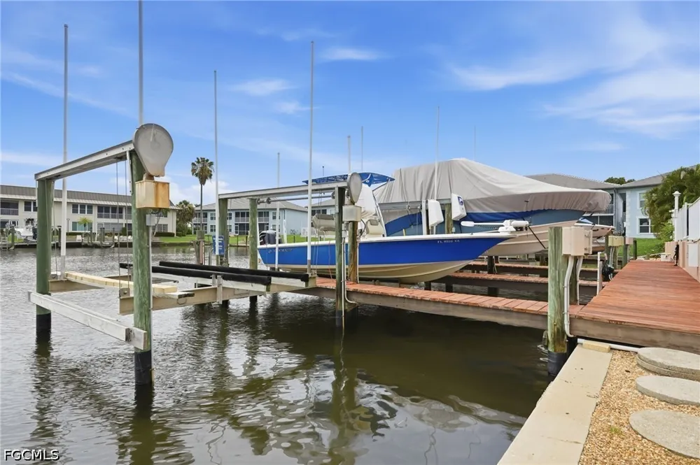 SE 20th Place #105 Cape Coral, FL 33904