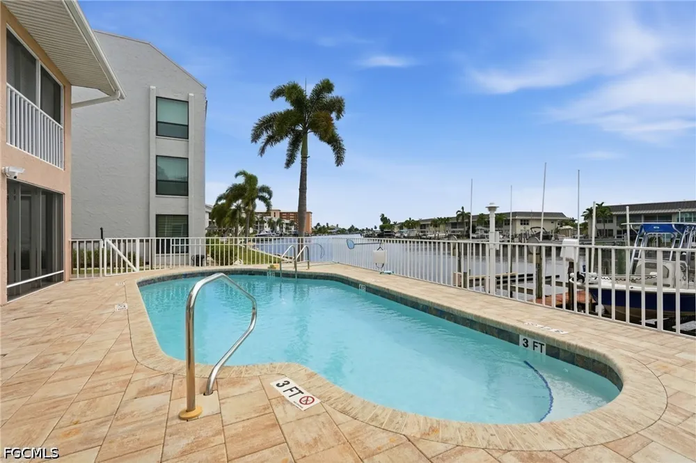 SE 20th Place #105 Cape Coral, FL 33904