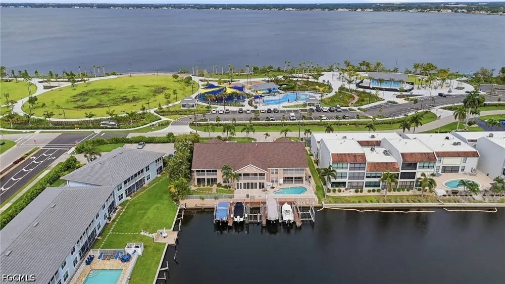 SE 20th Place #105 Cape Coral, FL 33904
