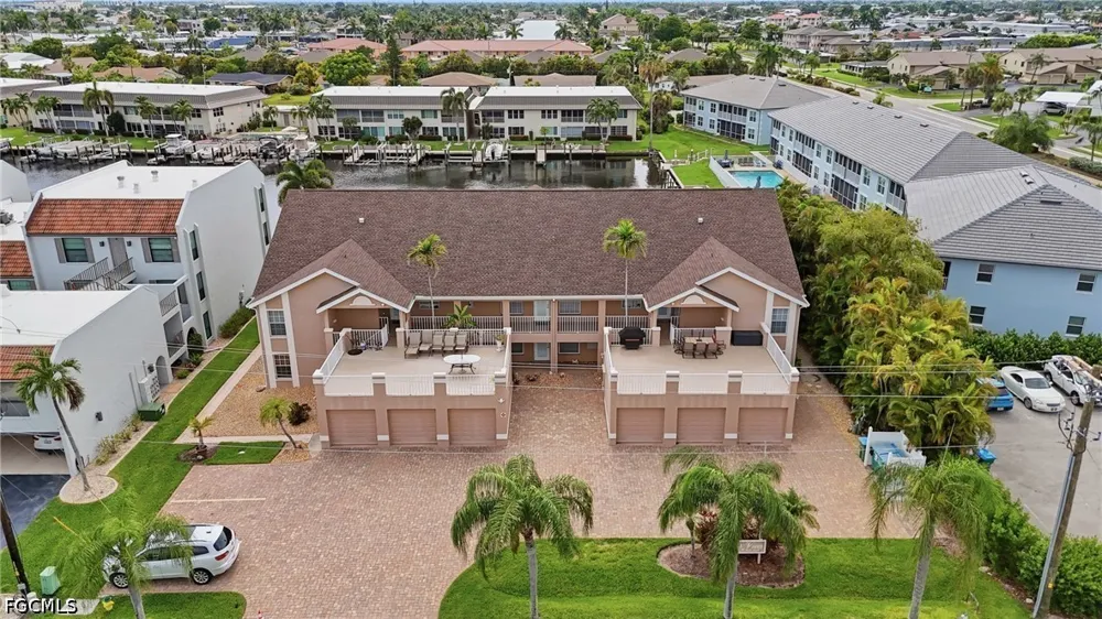 SE 20th Place #105 Cape Coral, FL 33904