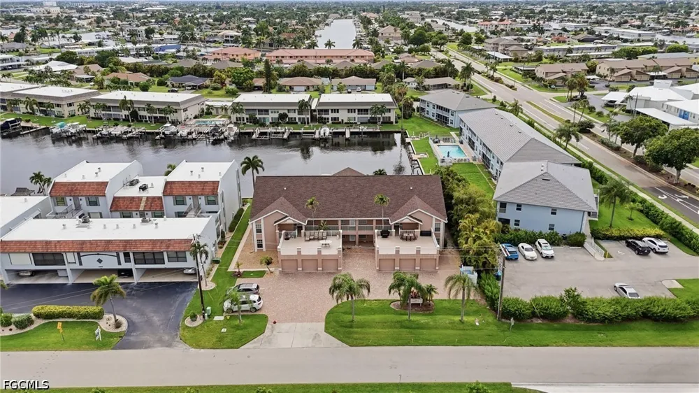 SE 20th Place #105 Cape Coral, FL 33904