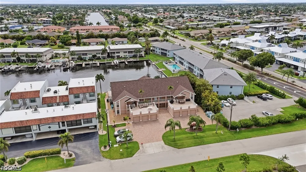 SE 20th Place #105 Cape Coral, FL 33904