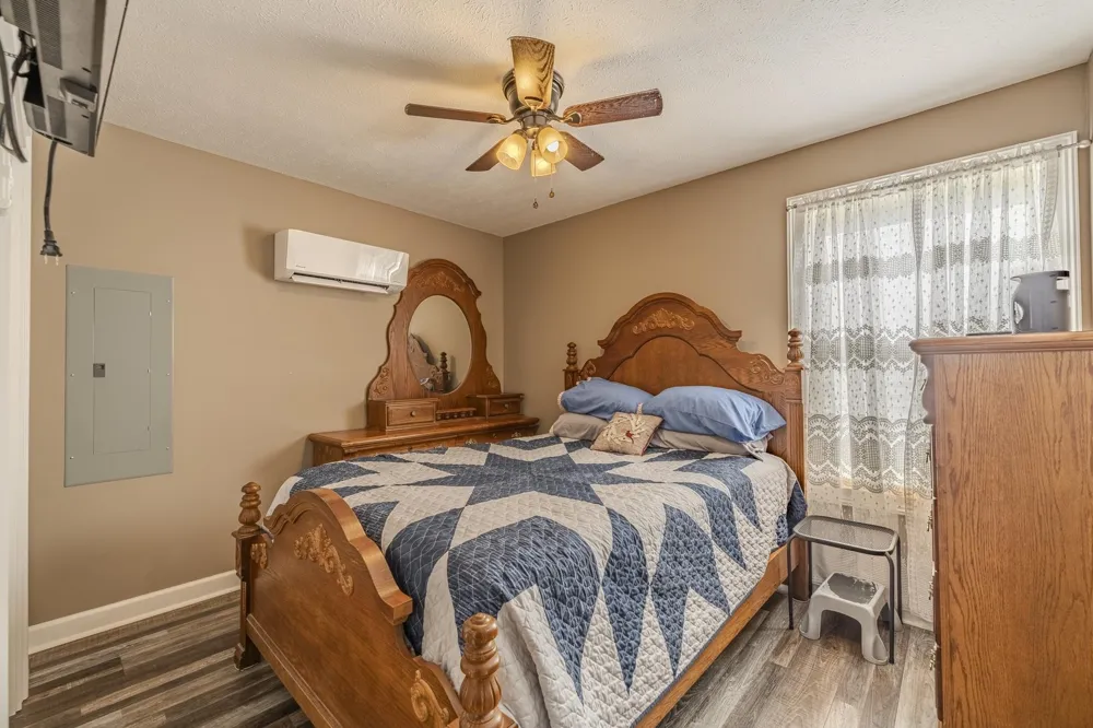 169 GEANS LN Savannah, TN 38372