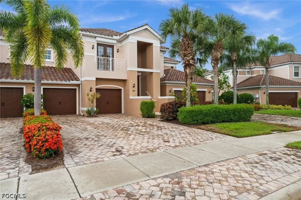 Glastonbury Circle #202 Fort Myers, FL 33913