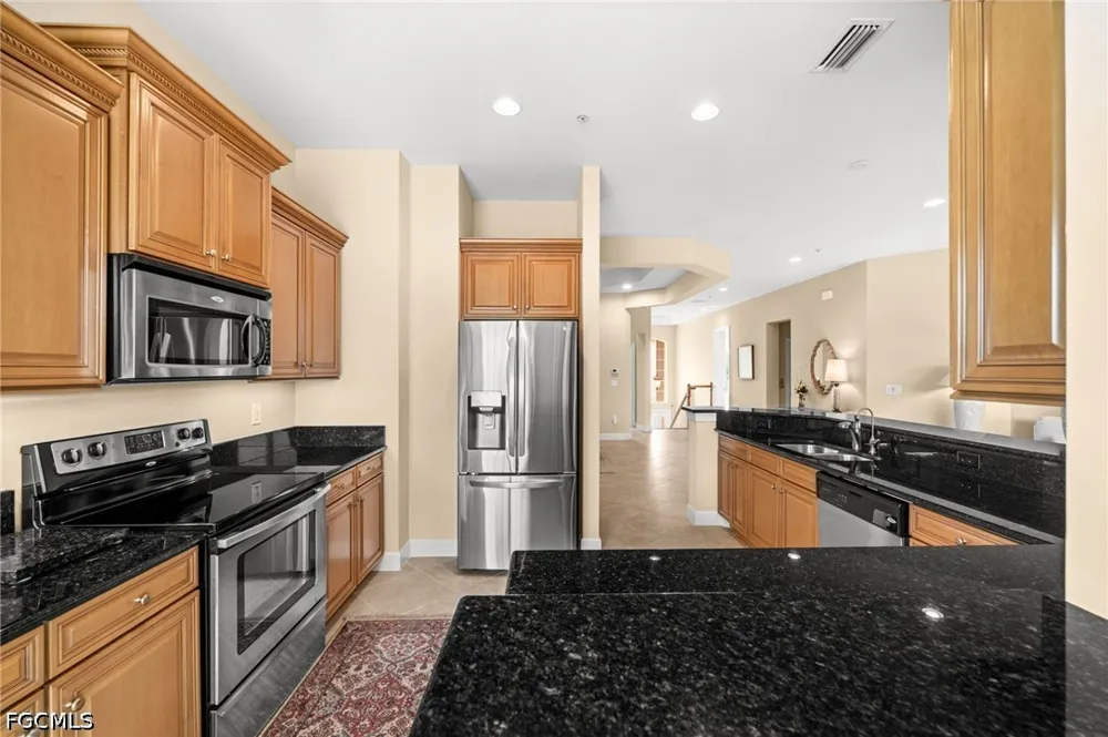 Glastonbury Circle #202 Fort Myers, FL 33913