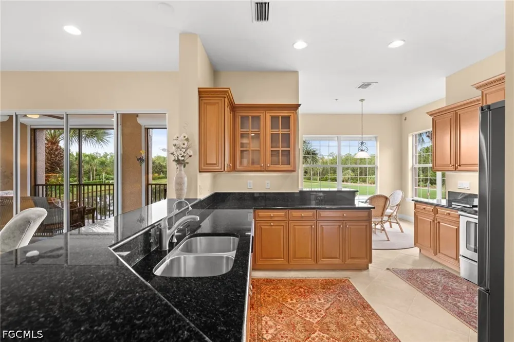 Glastonbury Circle #202 Fort Myers, FL 33913
