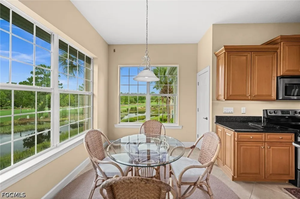 Glastonbury Circle #202 Fort Myers, FL 33913