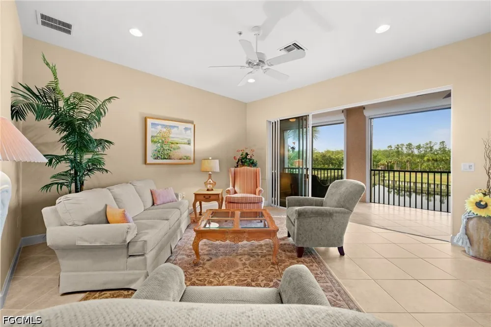 Glastonbury Circle #202 Fort Myers, FL 33913