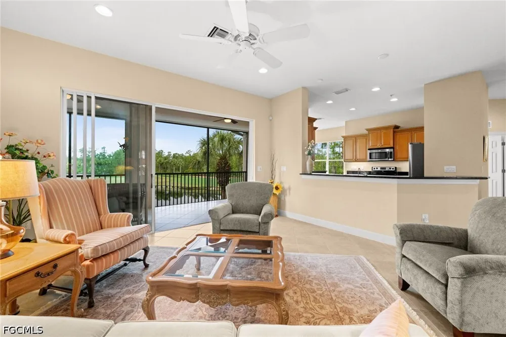 Glastonbury Circle #202 Fort Myers, FL 33913