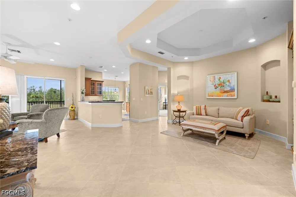 Glastonbury Circle #202 Fort Myers, FL 33913