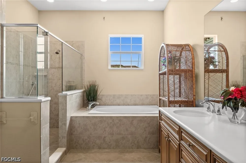 Glastonbury Circle #202 Fort Myers, FL 33913