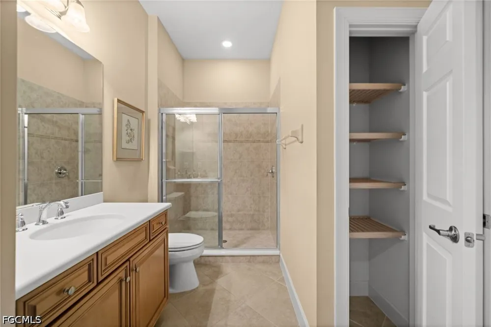 Glastonbury Circle #202 Fort Myers, FL 33913