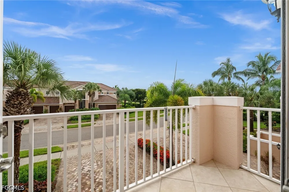 Glastonbury Circle #202 Fort Myers, FL 33913