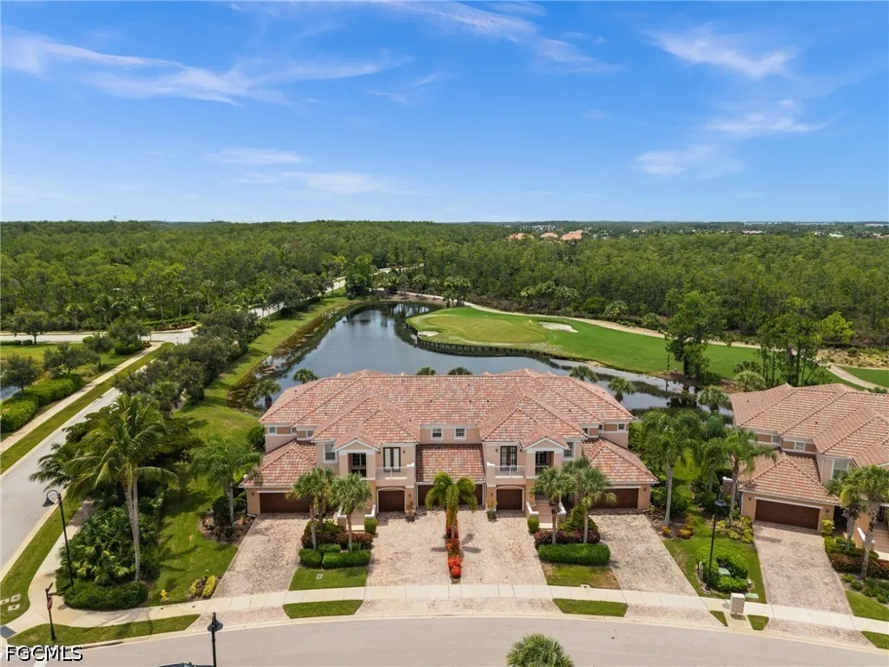 Glastonbury Circle #202 Fort Myers, FL 33913