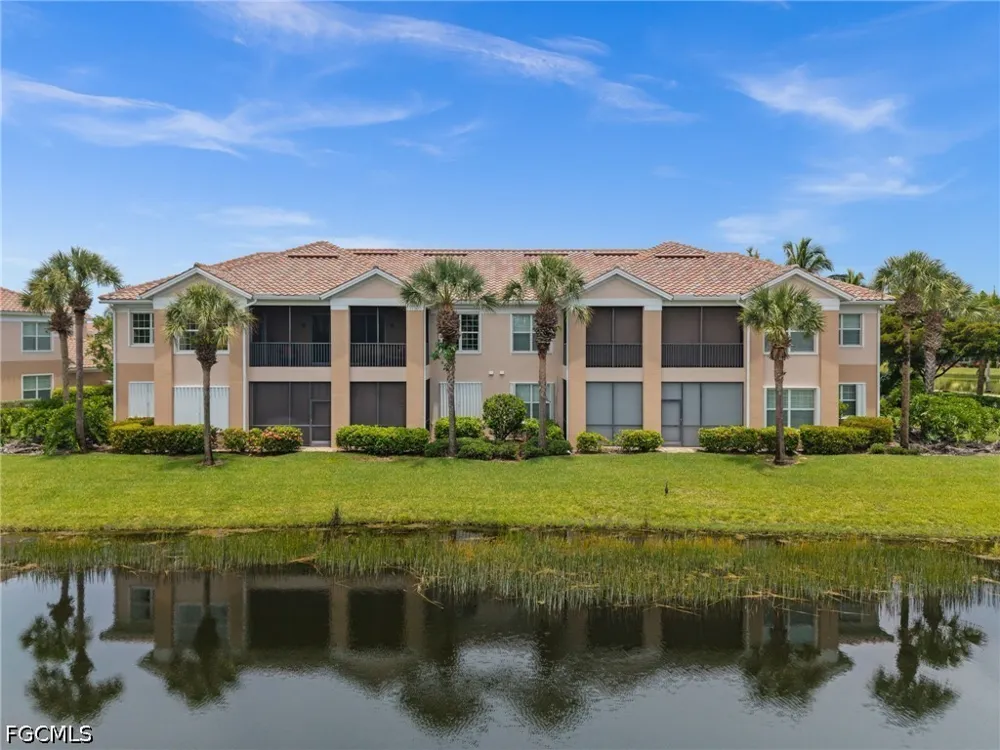 Glastonbury Circle #202 Fort Myers, FL 33913