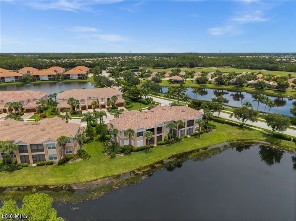 Glastonbury Circle #202 Fort Myers, FL 33913
