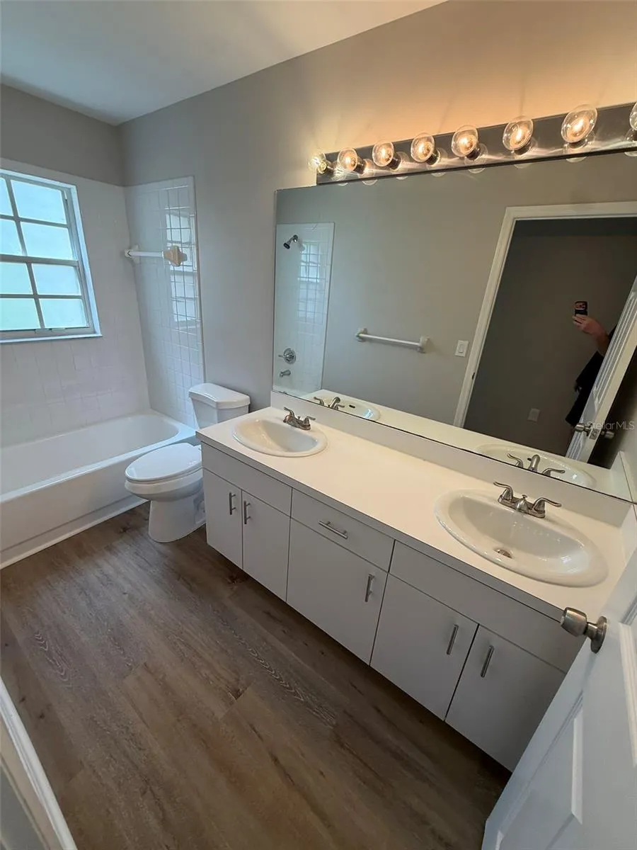 5316 COTTONWOOD TREE CIRCLE Valrico, FL 33596