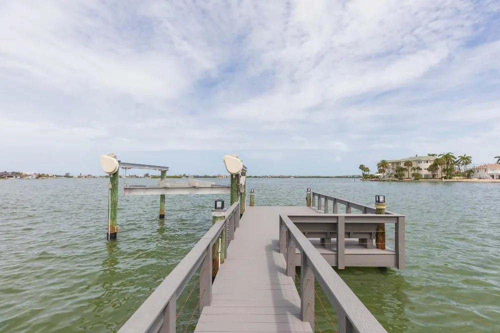 306 BUTTONWOOD LANE Largo, FL 33770