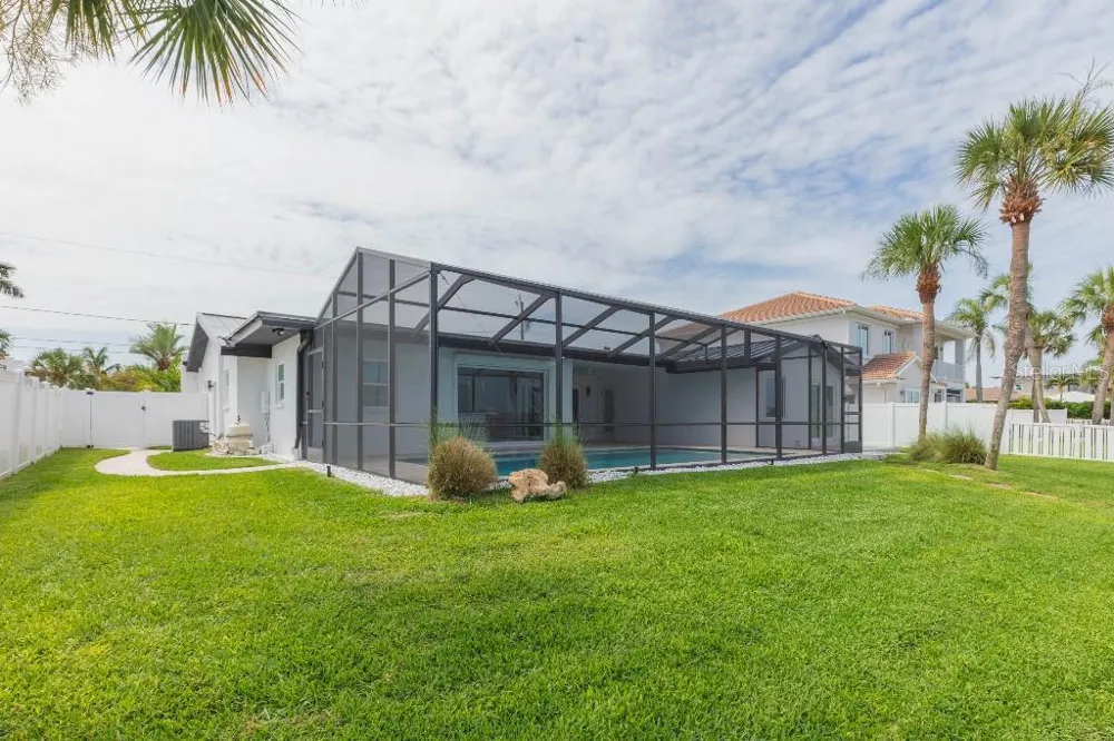 306 BUTTONWOOD LANE Largo, FL 33770