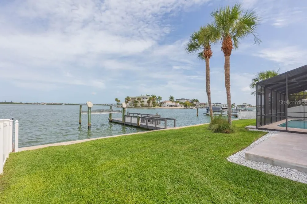 306 BUTTONWOOD LANE Largo, FL 33770
