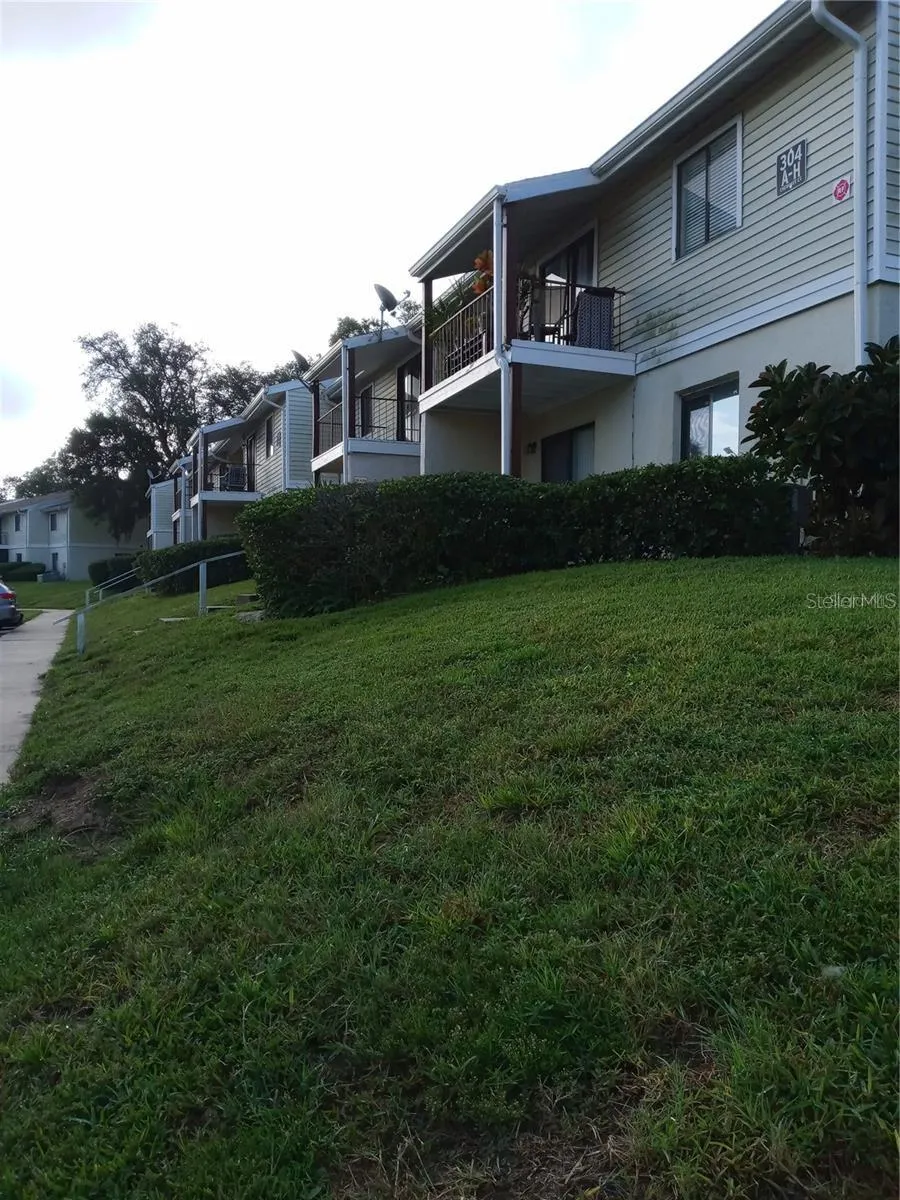 306 CHEROKEE COURT #F Altamonte Springs, FL 32701