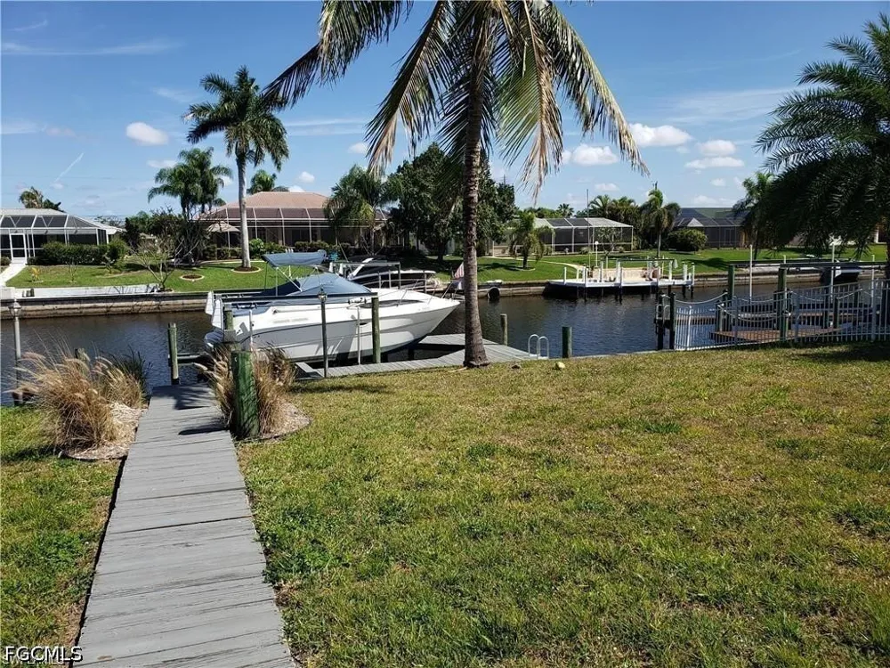 SE 21st Street Cape Coral, FL 33990