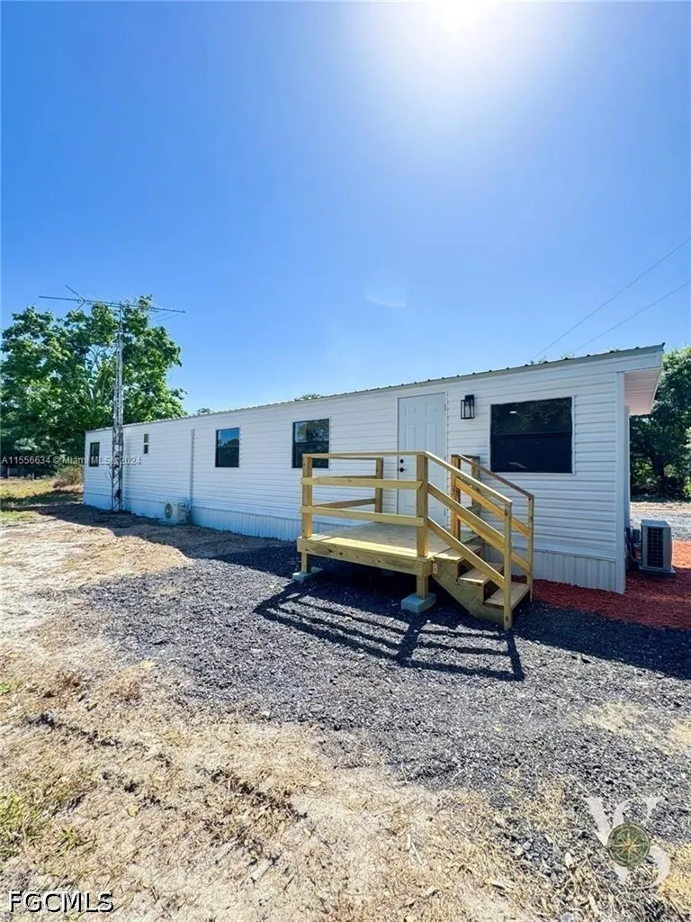 PIONEER 18 STREET Clewiston, FL 33440