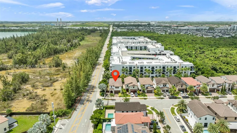 10204 NW 86th St Doral, FL 33178