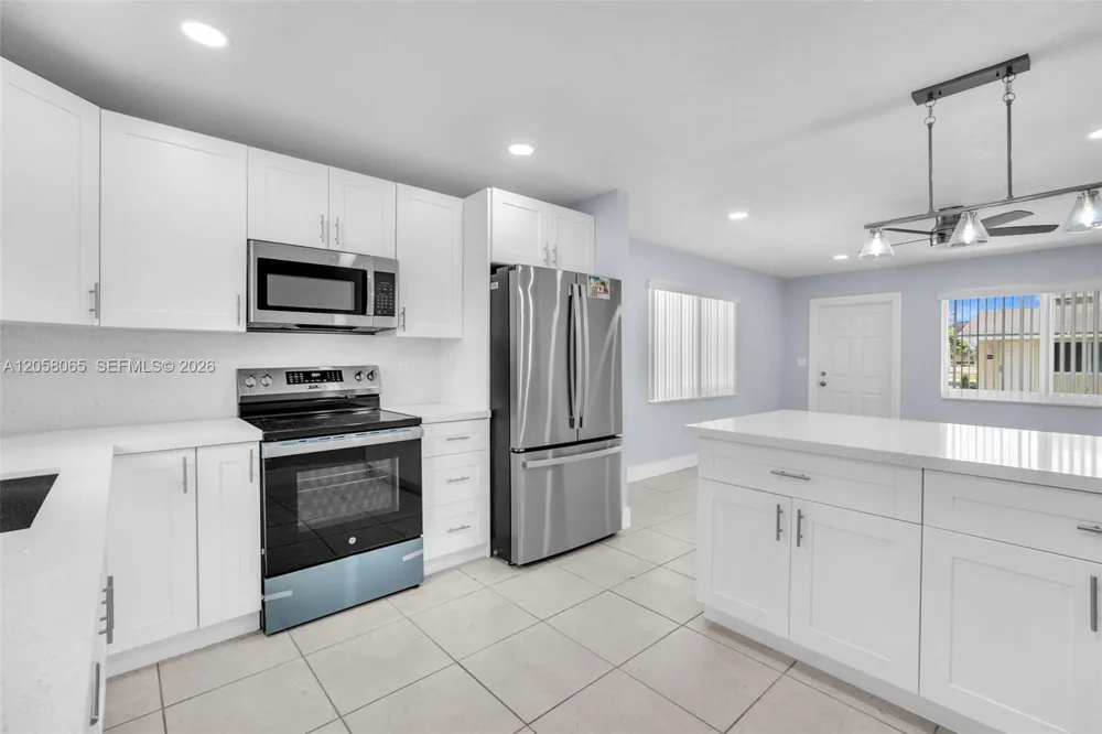 357 Phippen Waiters Rd #1-2 Dania Beach, FL 33004