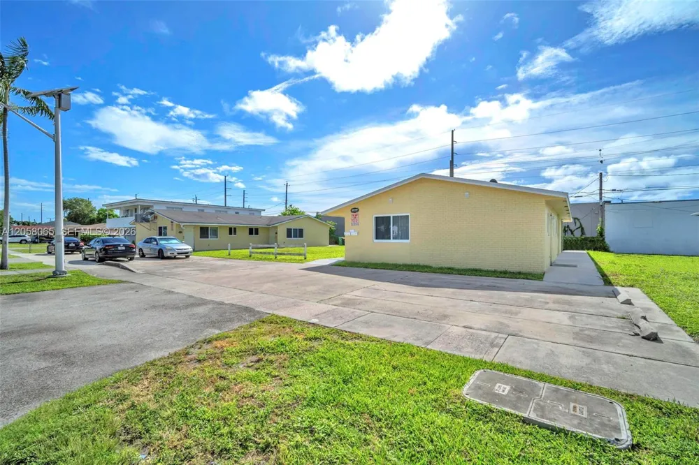 357 Phippen Waiters Rd #1-2 Dania Beach, FL 33004