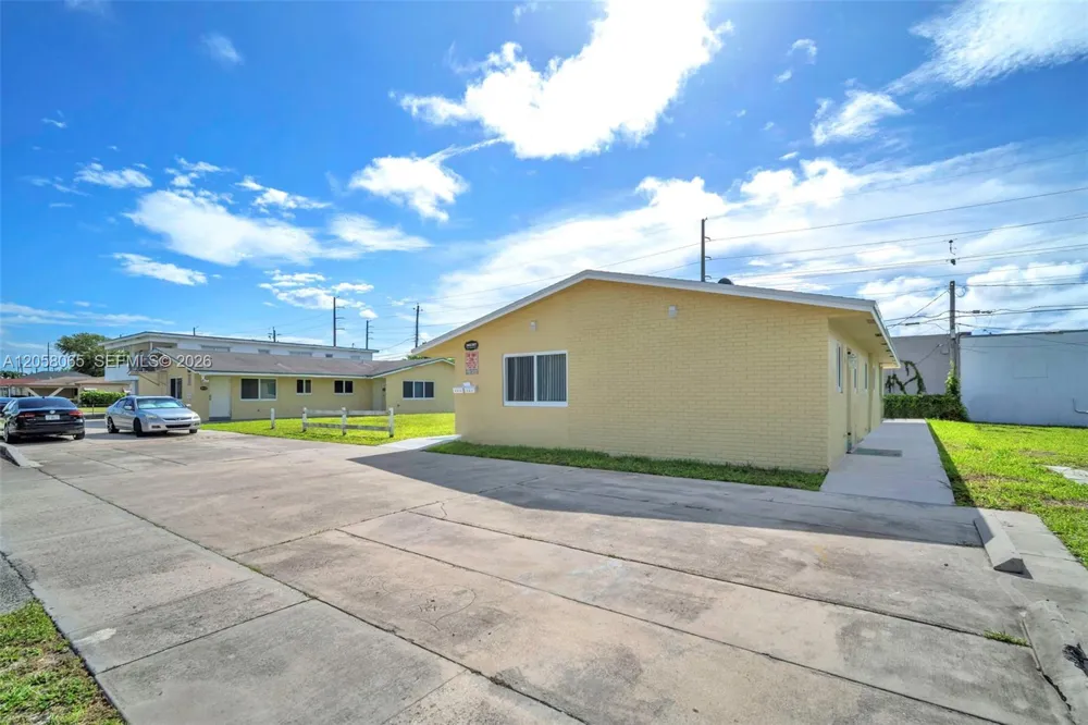 357 Phippen Waiters Rd #1-2 Dania Beach, FL 33004