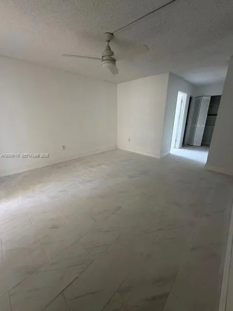 8933 SW 123rd Ct #207-5 Miami, FL 33186