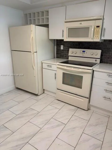 8933 SW 123rd Ct #207-5 Miami, FL 33186
