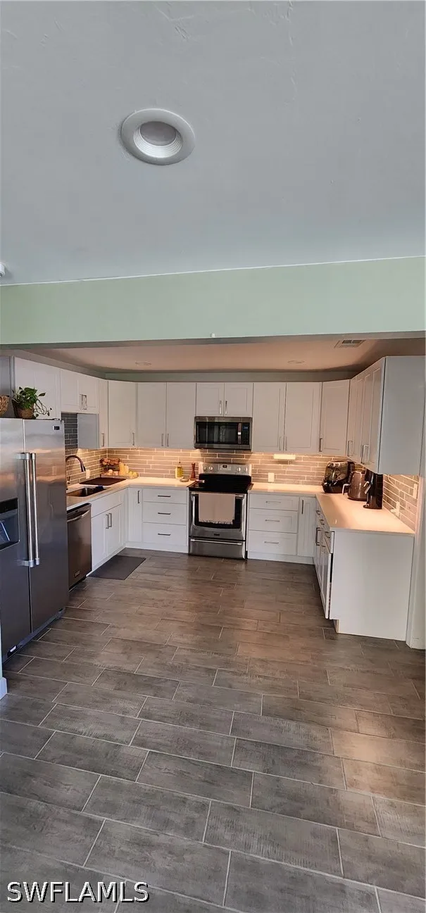 Address Not Shown Fort Myers, FL 33901