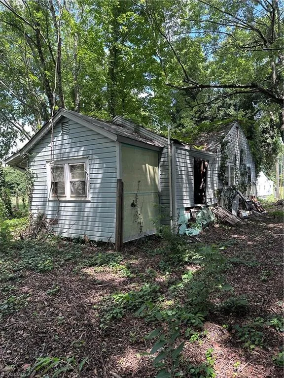 499 Leonard Road Lexington, NC 27295