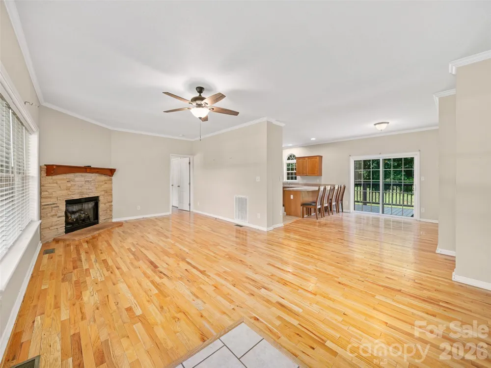 1470 Bear Creek Road Bakersville, NC 28705