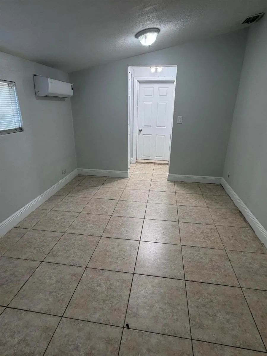 5572 SW 6th Court Margate, FL 33068