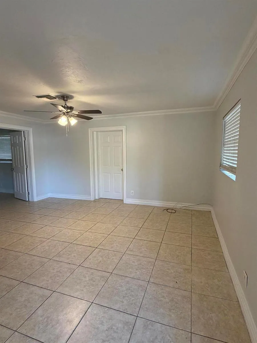 5572 SW 6th Court Margate, FL 33068