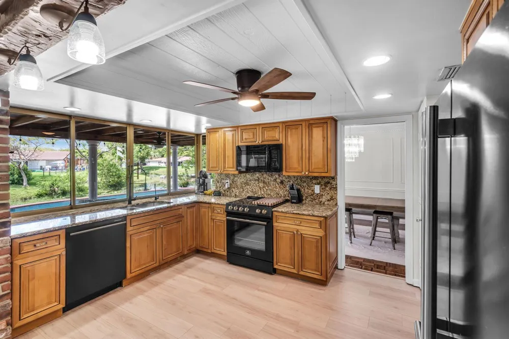 3671 NW 98TH TERRACE Coral Springs, FL 33065