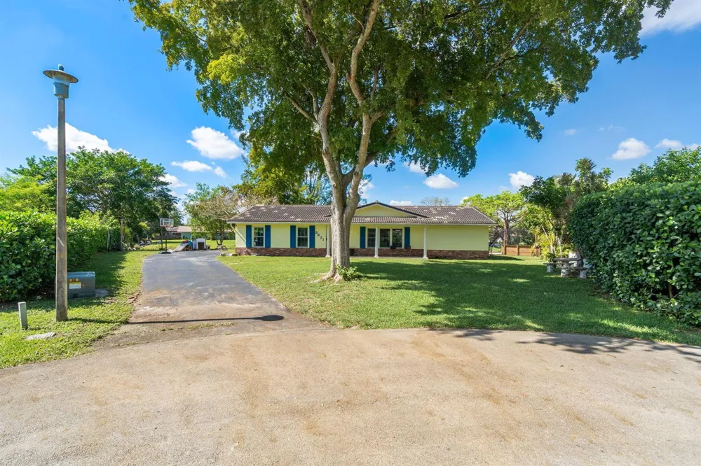 3671 NW 98TH TERRACE Coral Springs, FL 33065