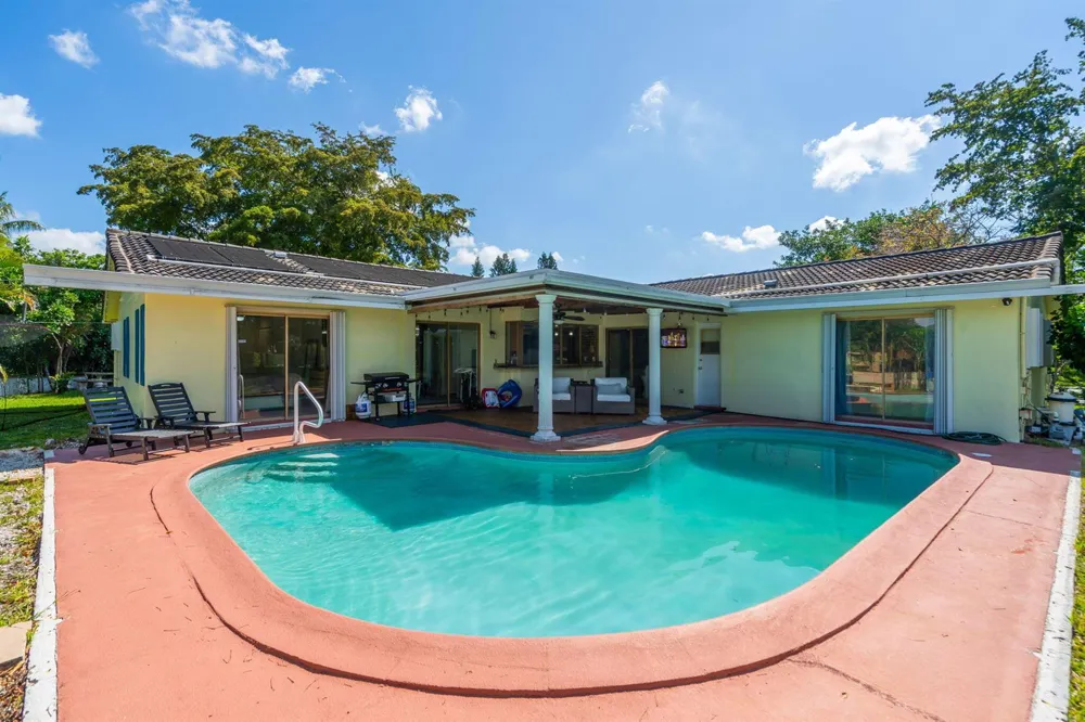 3671 NW 98TH TERRACE Coral Springs, FL 33065