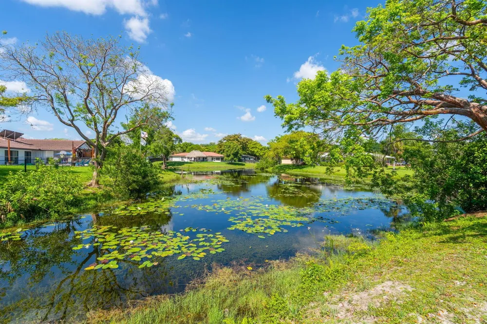 3671 NW 98TH TERRACE Coral Springs, FL 33065