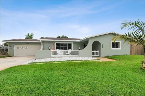 4081 Lake Dr