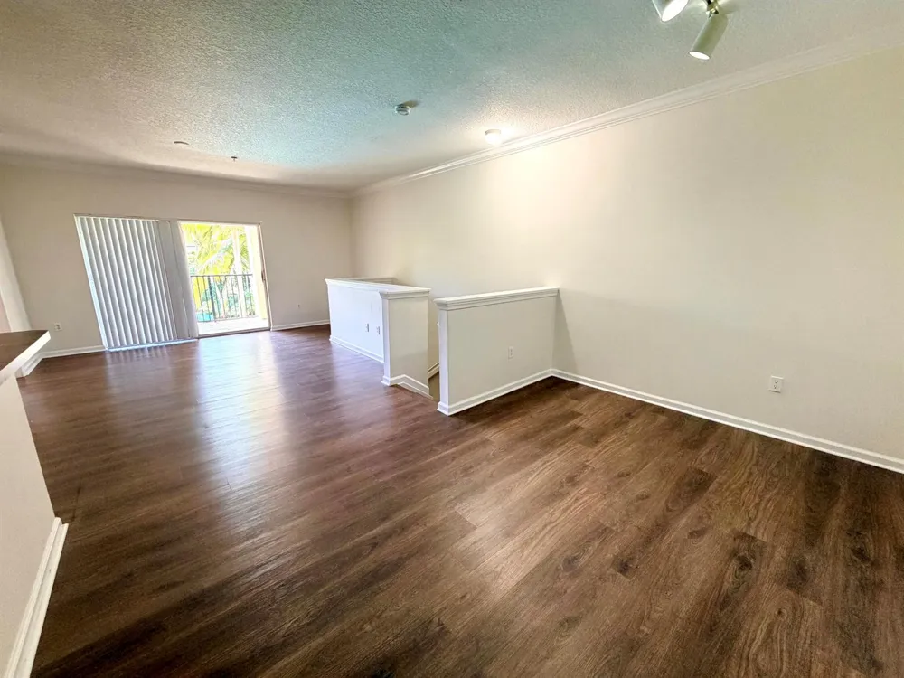 5840 W SAMPLE ROAD #303 Coral Springs, FL 33067